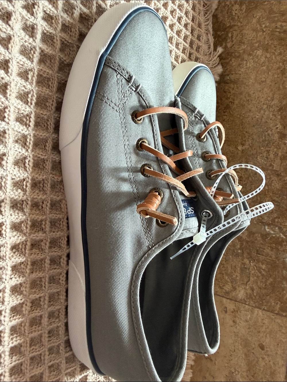 Sperry Women’s Gray Canvas Sneakers with Tan Leather Laces women’s 9.5 new - Picture 10 of 10